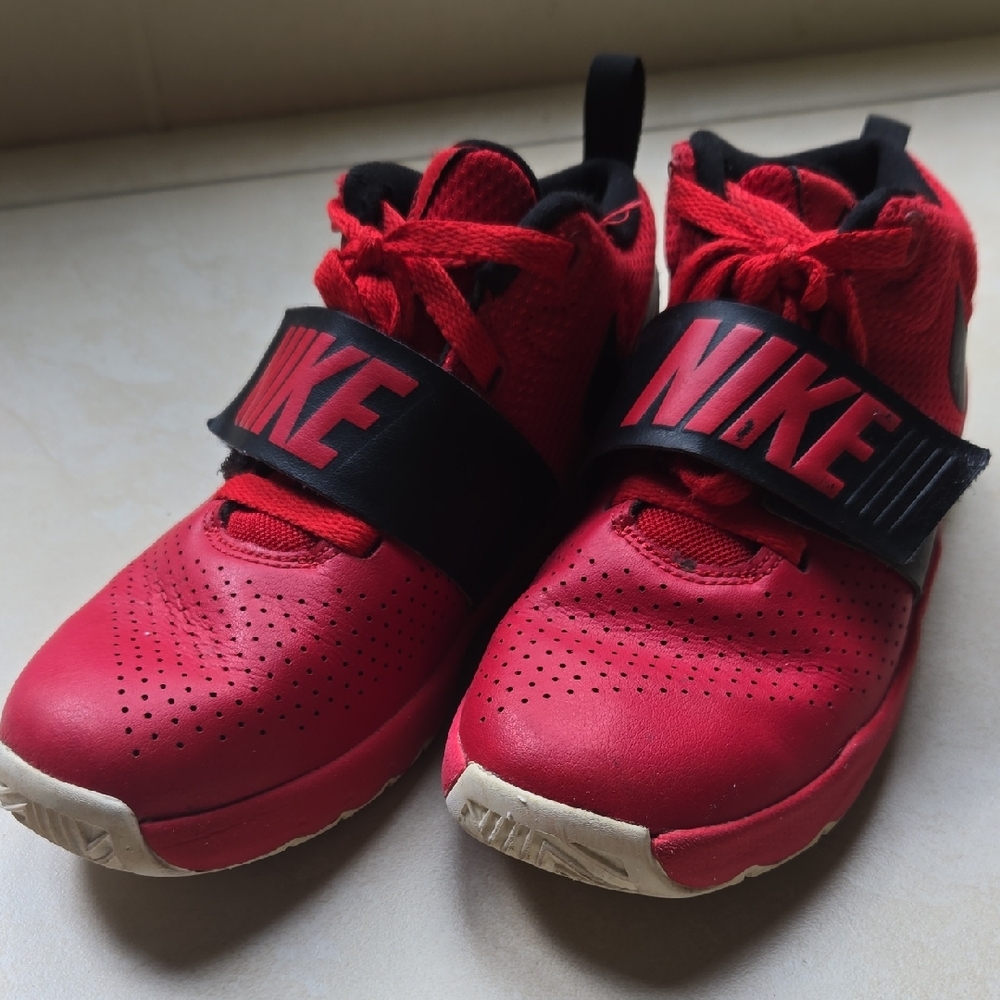 Nike Kids Red and Black Sneakers